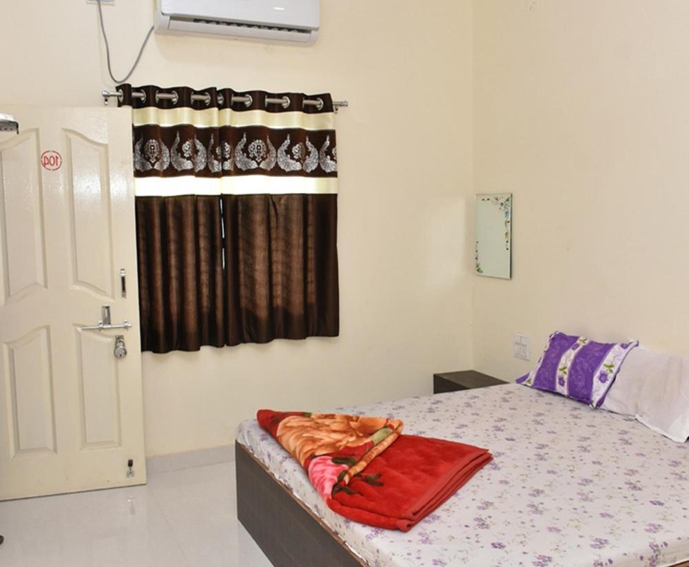 Hotel Shivalay Shegaon 外观 照片