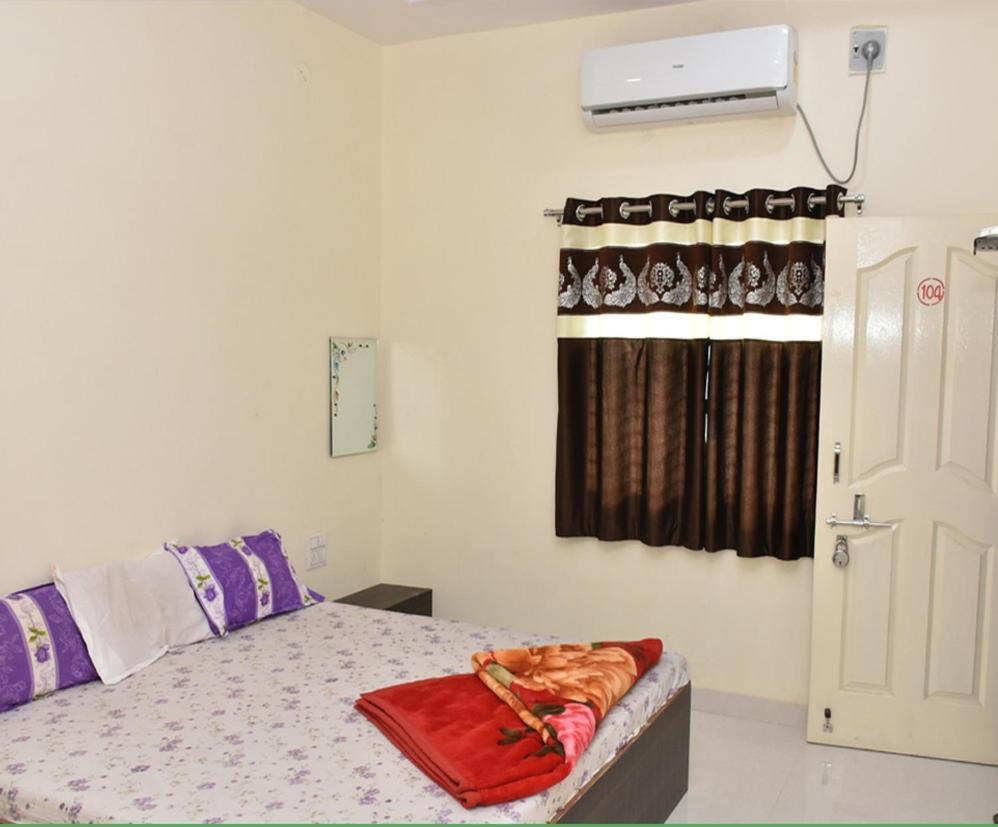 Hotel Shivalay Shegaon 外观 照片